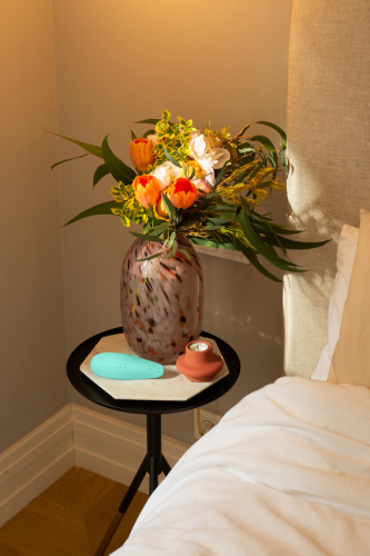 Вакуумний кліторальний стимулятор зеленого кольору Womanizer Marilyn Monroe - 13