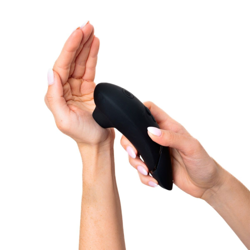 Вакуумный клиторальный стимулятор черного цвета Womanizer Next - 11